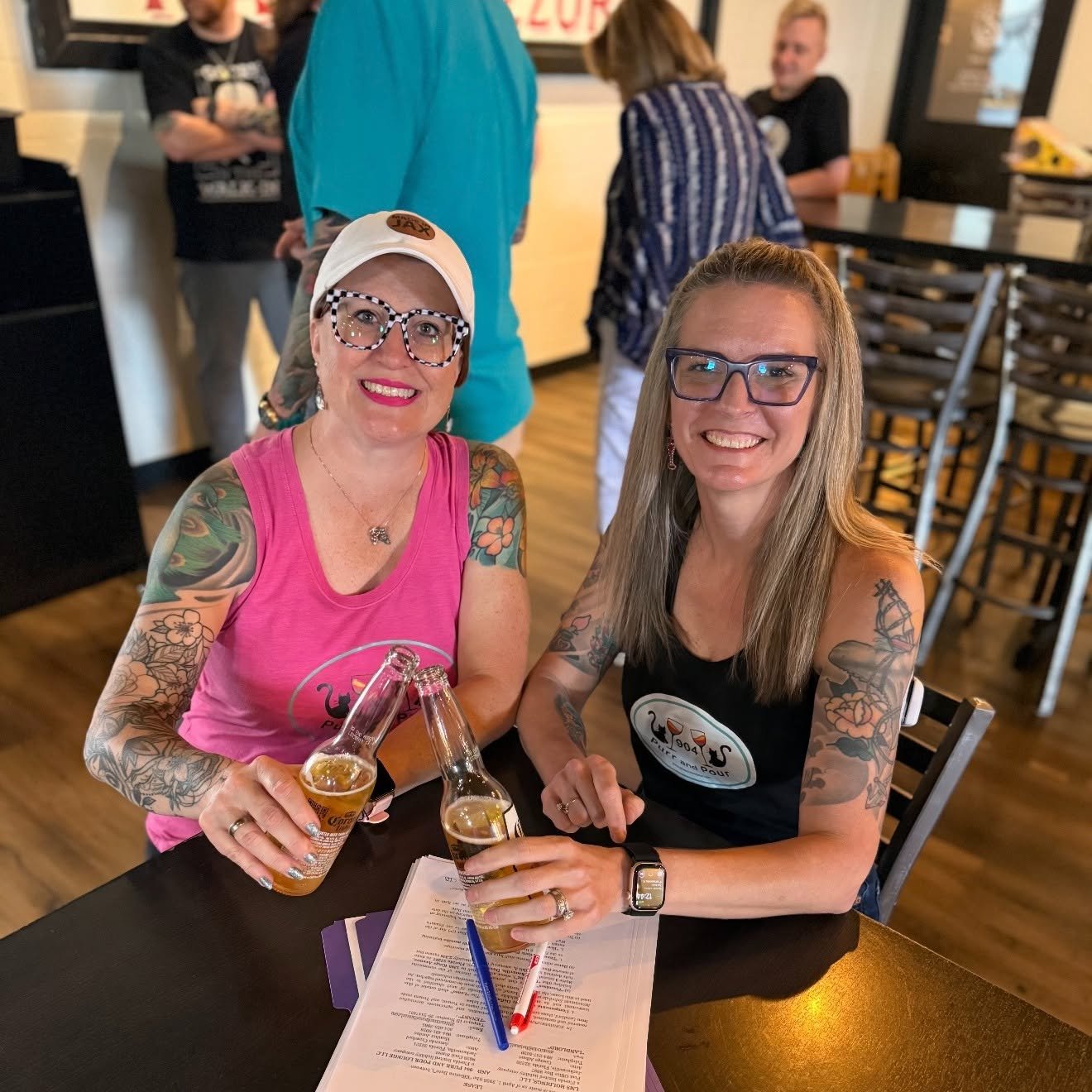 904 Purr & Pour Lounge