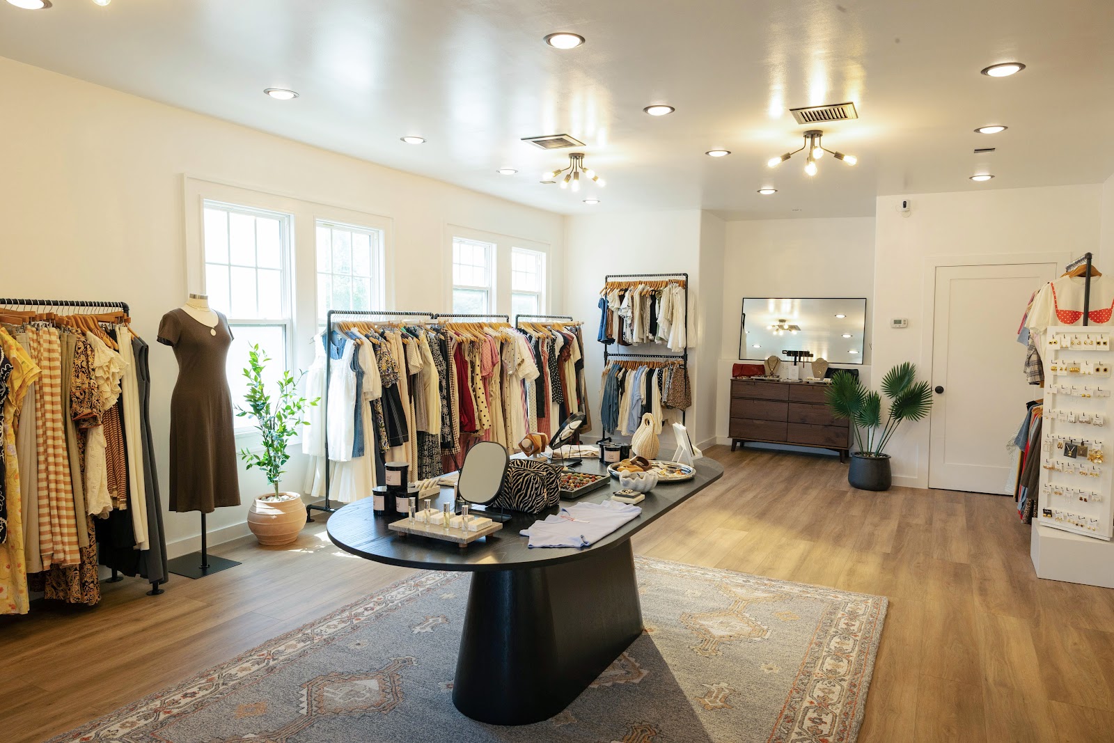 Momni Boutique