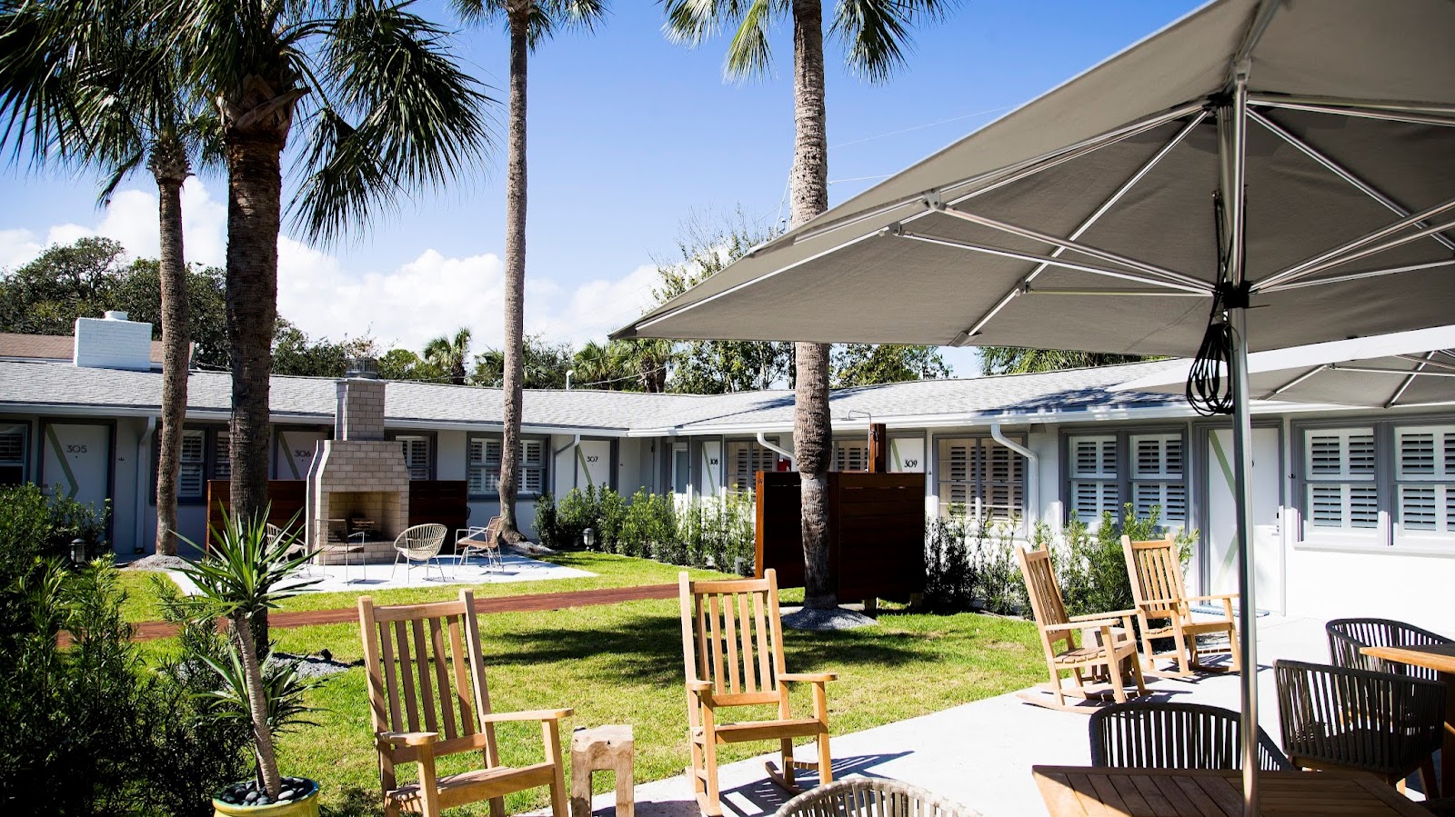 Hotel Palms
