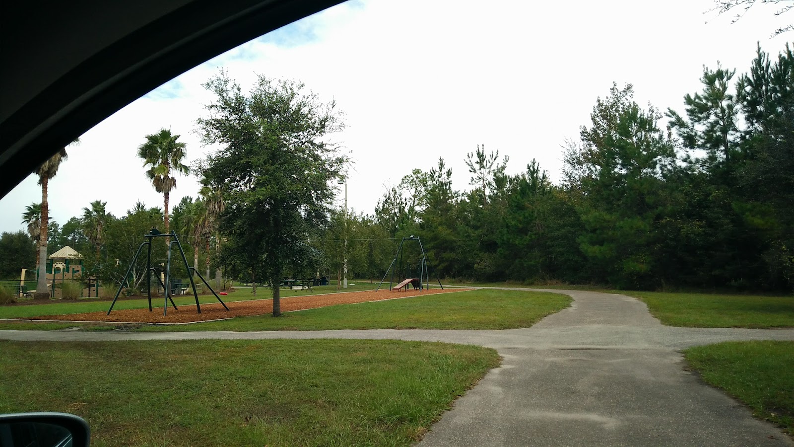 Palmetto Leaves Regional Park - Parking